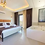 Luxury In The Center Of - Ezel Hanim Villa