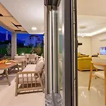 Luxury In The Center Of - Ezel Hanim Villa