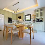 Luxury In The Center Of - Ezel Hanim * Fethiye