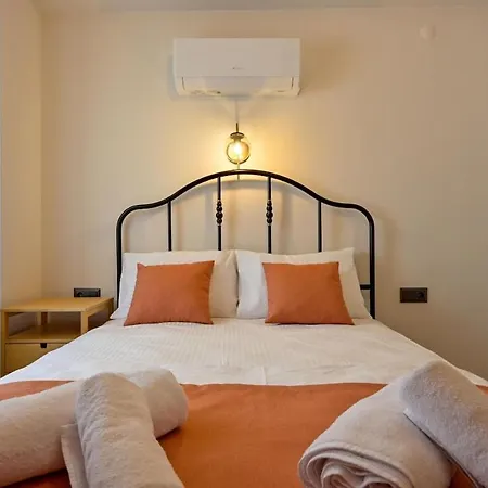 Luxury In The Center Of - Ezel Hanim Φετιγιέ