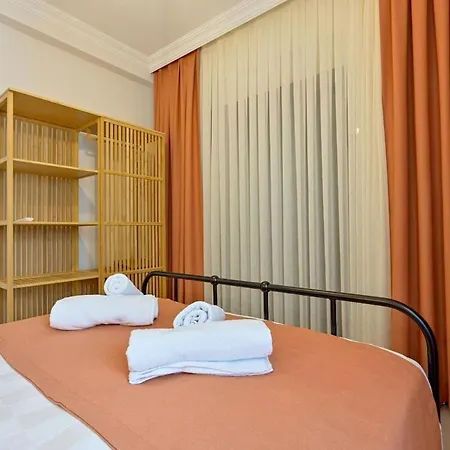 Luxury In The Center Of - Ezel Hanim フェティエ