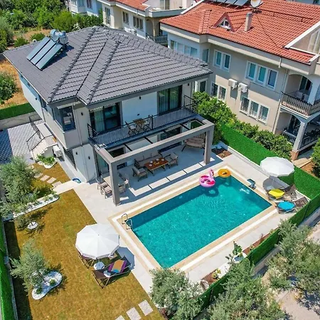 Luxury In The Center Of - Ezel Hanim