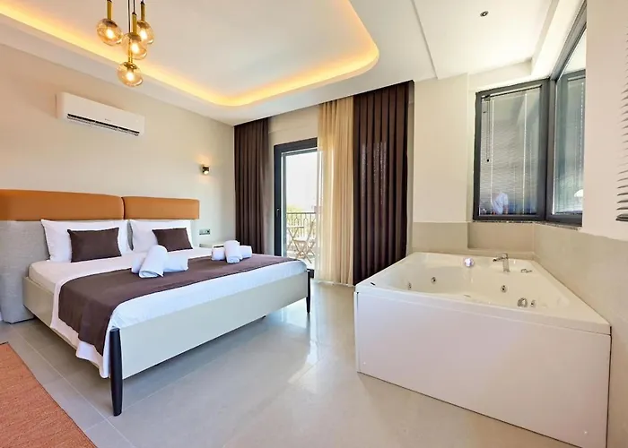 Luxury In The Center Of - Ezel Hanim Villa