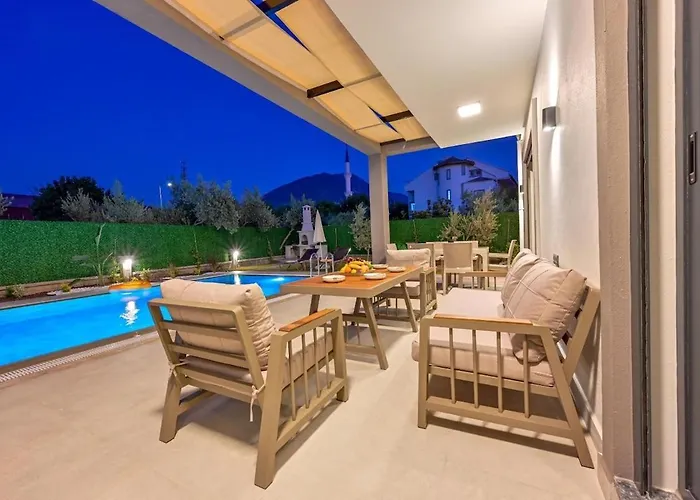 Villa Luxury In The Center Of - Ezel Hanim