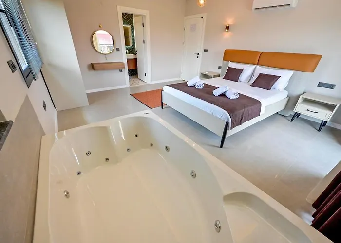 Luxury In The Center Of - Ezel Hanim Villa *