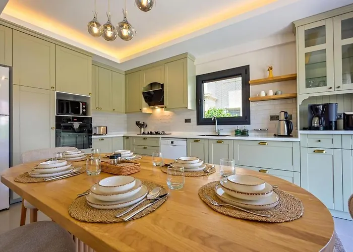 Villa Luxury In The Center Of - Ezel Hanim